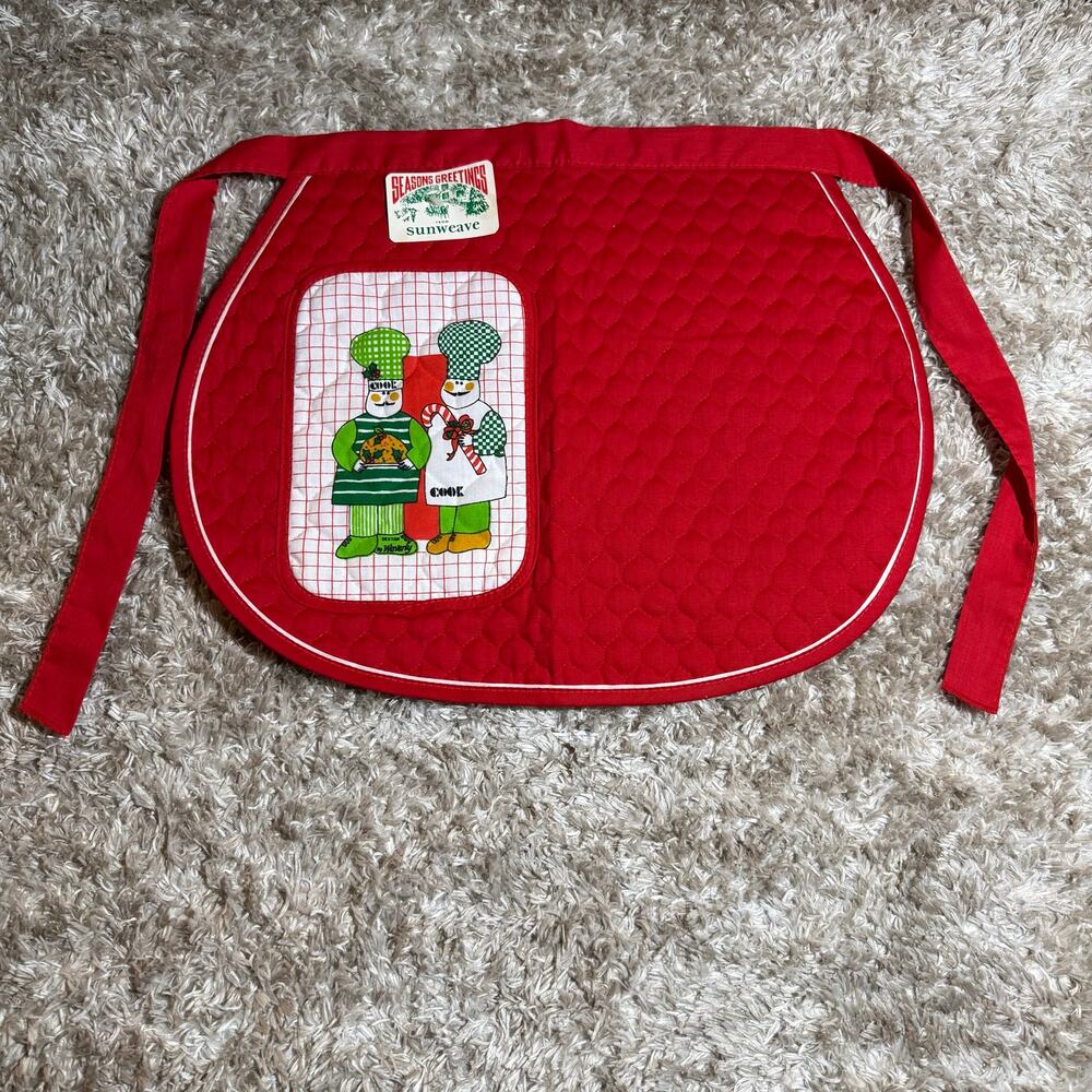 Vintage Sun Weave half apron new with tags, quilted holiday pattern with pocket